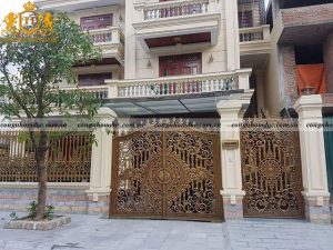 Cổng nhôm đúc Thái Bình được sản xuất và thi công bởi Trường Tâm
