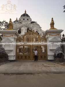 Công trình cổng nhôm đúc do Trường Tâm thực hiện tại Phú Thọ