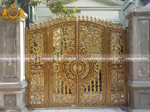 Thiết kế cổng với vẻ đẹp mang phong cách châu Âu. Từng đường nét được thể hiện 1 cách tinh tế đem đến sự lựa chọn hoàn hảo cho ngôi nhà